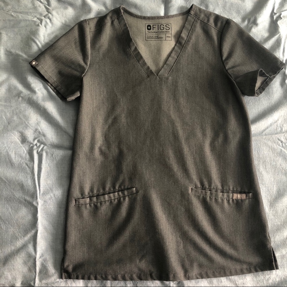 Graphite Figs Scrub Top - Casma 3-pocket top